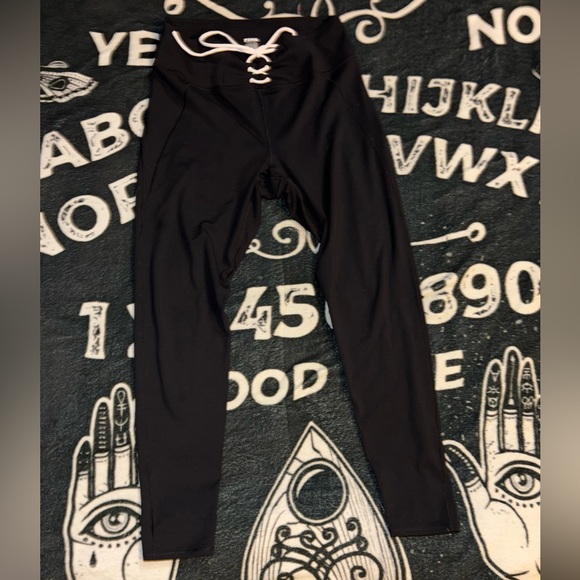 PINK Victoria's Secret Black Relay Leggings - Picture 6 of 6